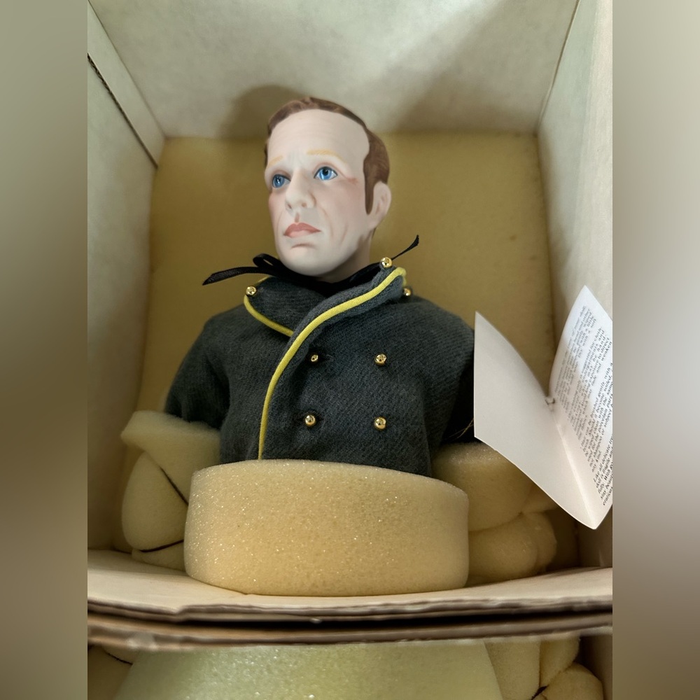 FRANKLIN MINT Heirloom Leslie Howard as Ashley Wilkes Gone With The Wind - Picture 5 of 7